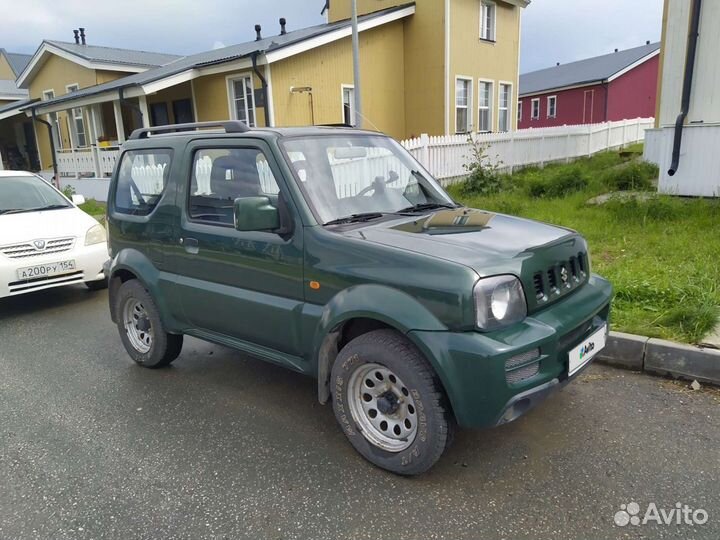 Сузуки джимни новосибирск. Suzuki Jimny полный привод. Сузуки тёмно зеленая. Сузуки Джимми полноприводный 2006 года фото. Сузуки зеленая темно.