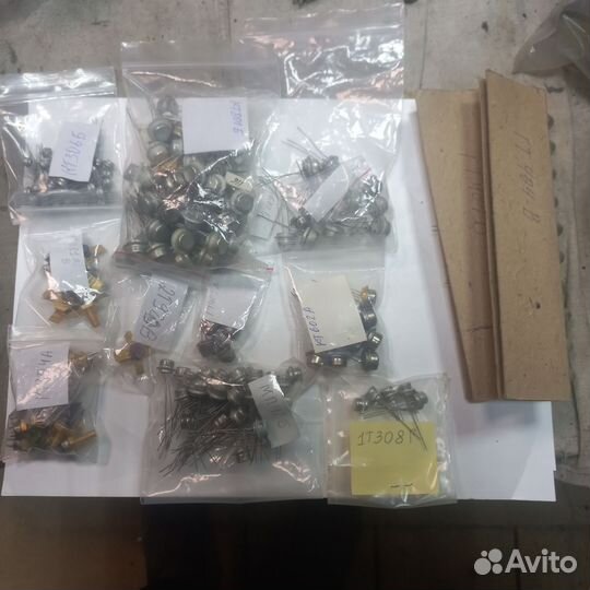 Транзисторы СССР и не только