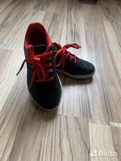 Детские футбольные бутсы 26р