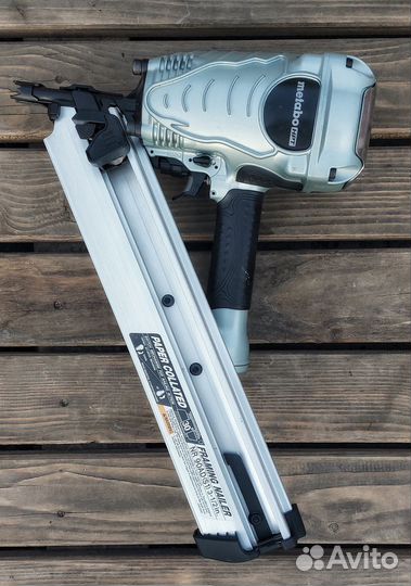 Нейлер каркасный Metabo (Hitachi)