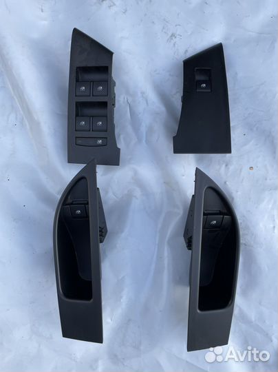 Блок управления стеклоподьемниками Opel astra j