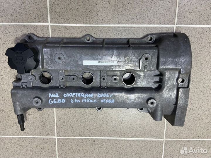 Клапанная крышка левая Kia Sportage 2006