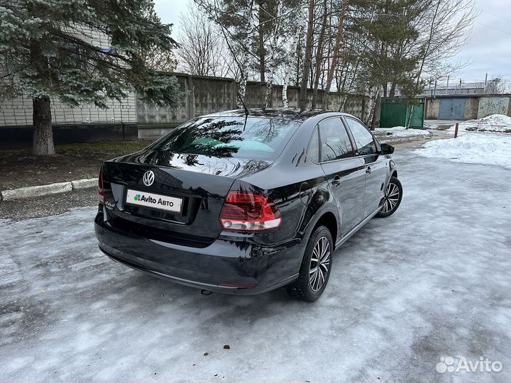 Volkswagen Polo 1.6 AT, 2016, 215 000 км