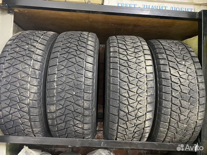 Bridgestone Blizzak DM-V2 265/65 R17