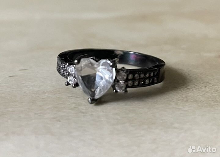 Кольца с камнями