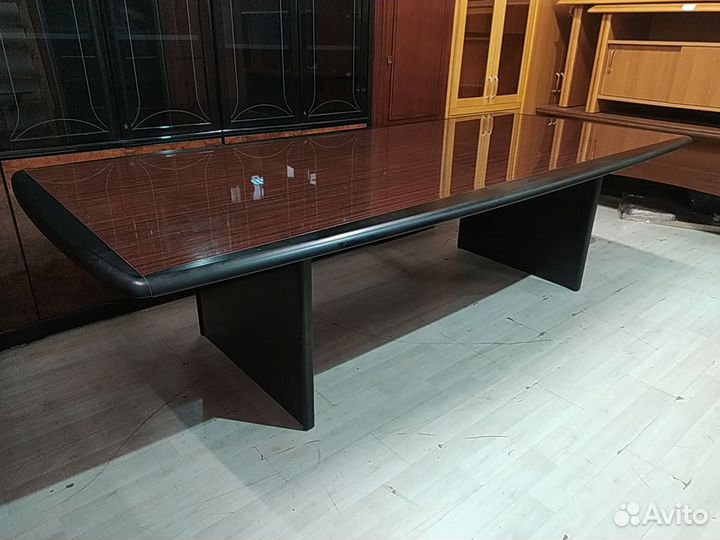 Стол переговоров б/у 02302