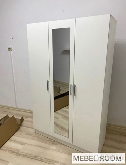 Шкаф новый распашной