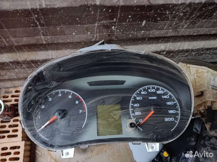 Щиток приборов гранта 2012г