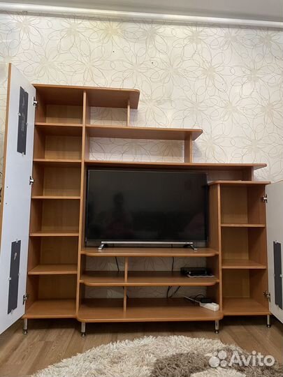 Тумба под телевизор