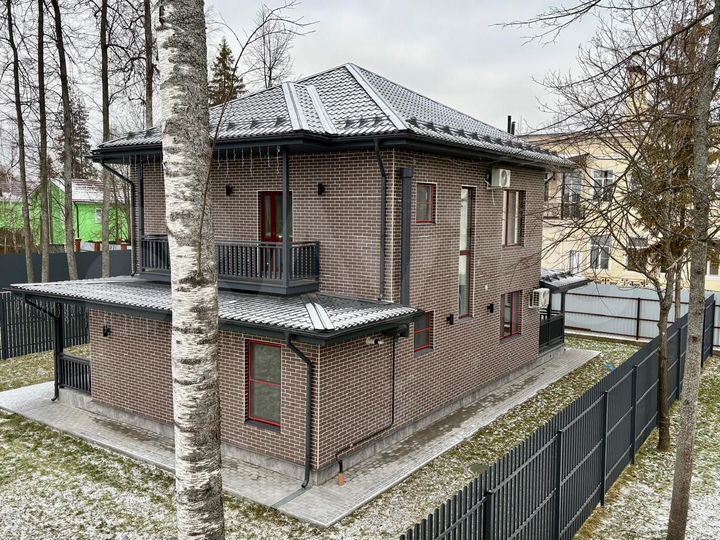 Дом 200 м² на участке 8 сот.