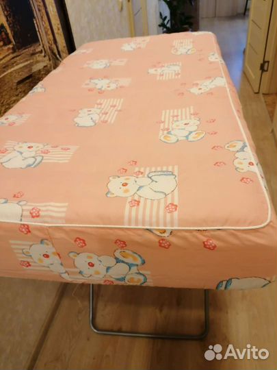 Кровать детская с матрацем, боковуш., пост. бель
