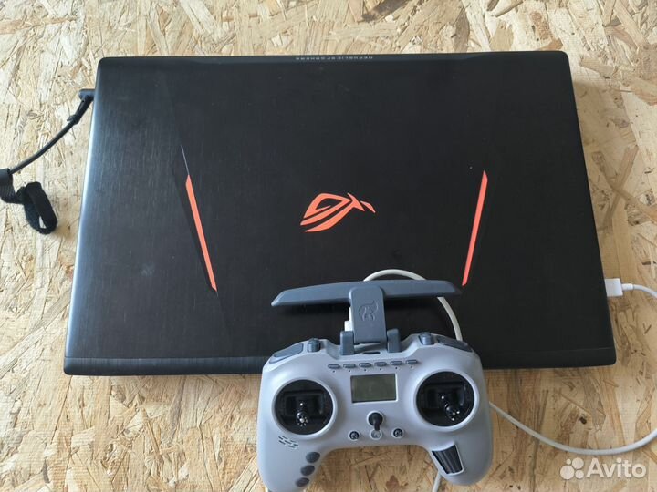 Ноутбук Asus rog strix 17.3gl753v