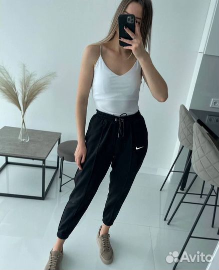 Спортивные штаны nike женские