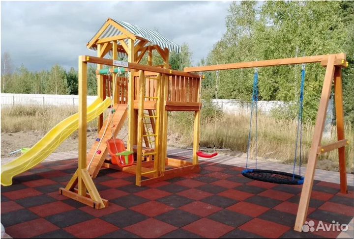 Детская площадка для лета и зимы