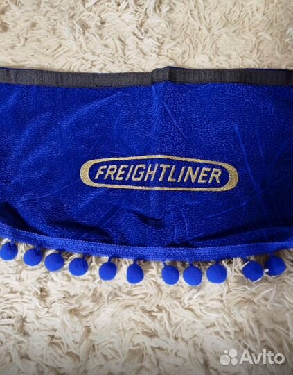 Ламбрекен (автоштора) лобового стекла