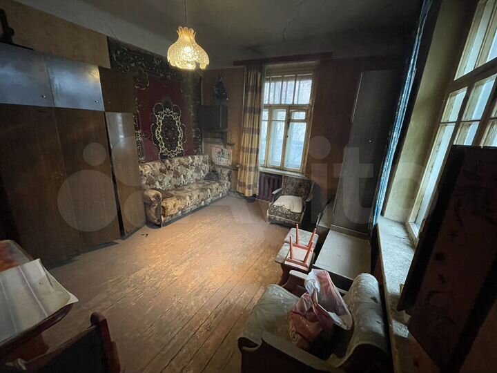 Комната 24 м² в 4-к., 1/4 эт.