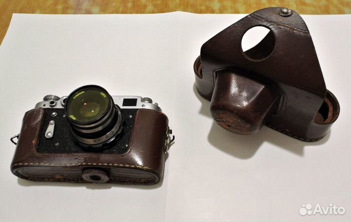 Фотоаппарат в кожаном футляре времён СССР фэд 2
