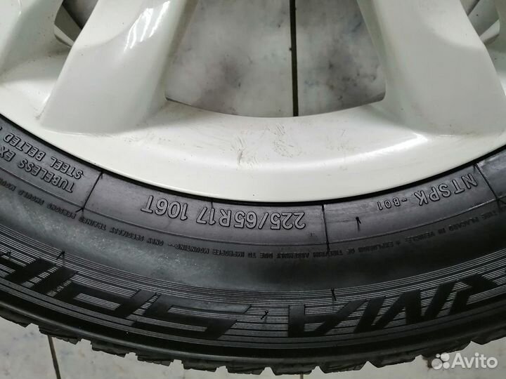 Nitto Therma Spike (NTSPK-B01) 225/65 R17 106T