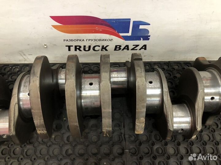 3681910 Коленвал Volvo VNL