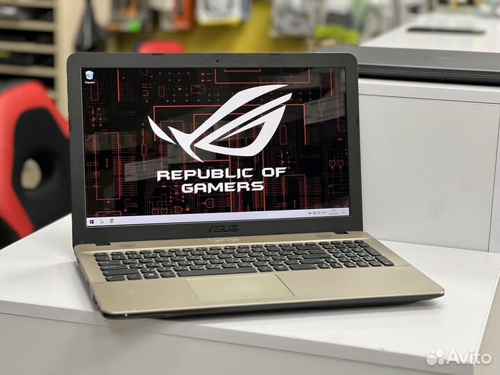 Классный, шустрый ноутбук Asus VivoBook для работы