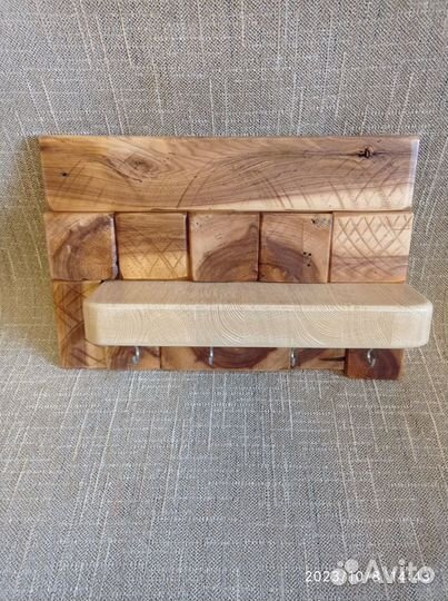 Ключница настенная из дерева