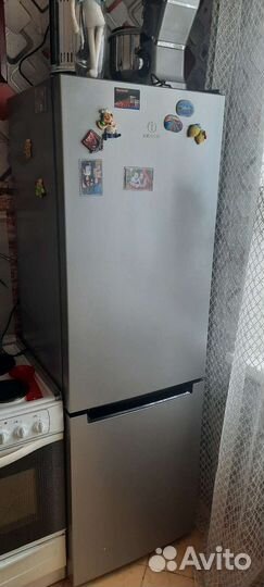 Продам новый холодильник Indesit