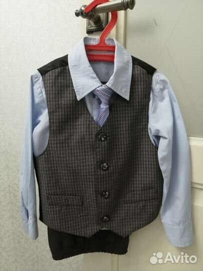 Костюм для мальчика праздничный тройка