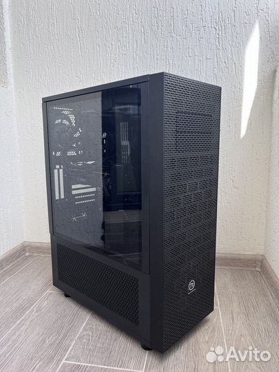 Корпус Thermaltake Core X71 TG