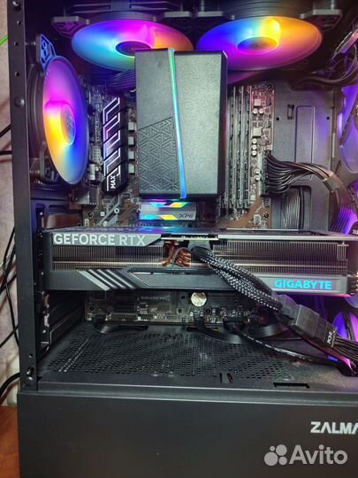 Материнская плата с процессором и памятью