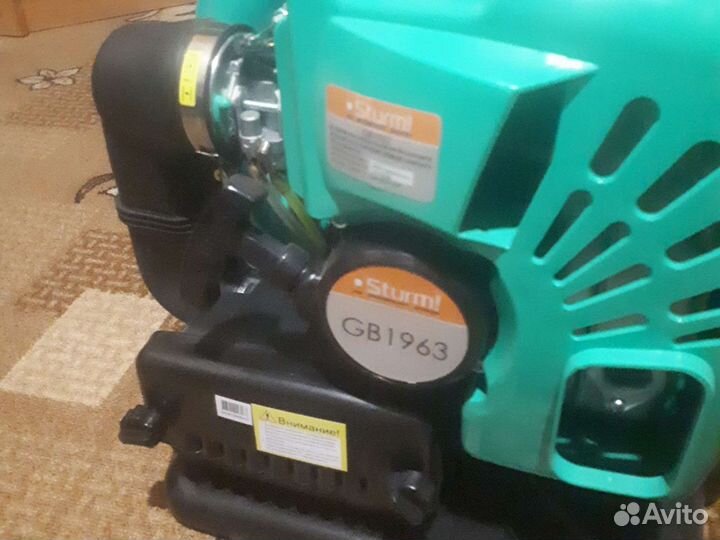 Бензиновая воздуходувка