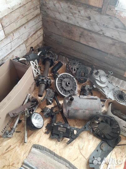 Запчасти к снегоходу скидо скандик SWT 2012года