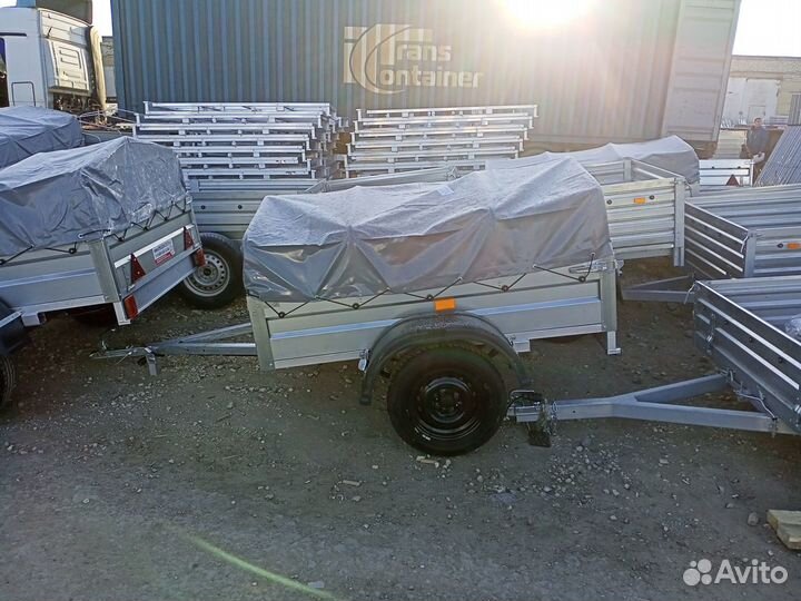 Самосвальный легковой прицеп с тентом