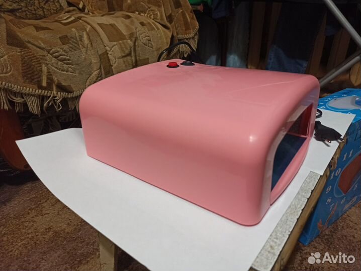 Ультрафиолетовая лампа для сушки ногтей