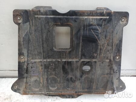 Защита двигателя 758307960R