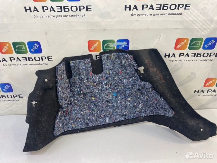 Обшивка багажника задняя правая Renault Sandero