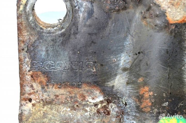 Кронштейн пневмобаллона ведущего моста, правый sca