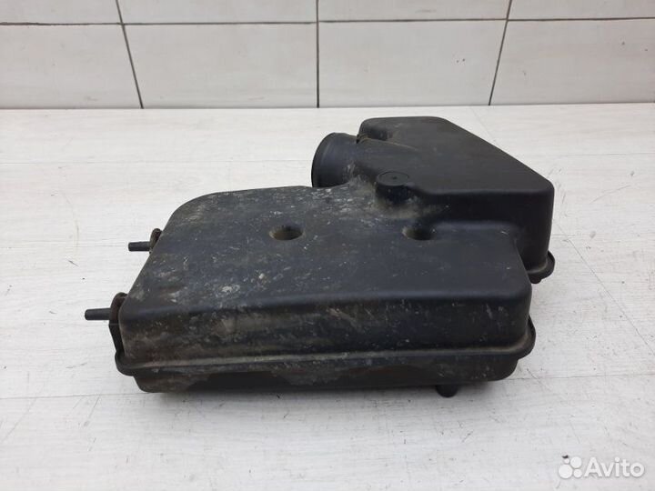 Резонатор воздушного фильтра Chrysler Voyager 3