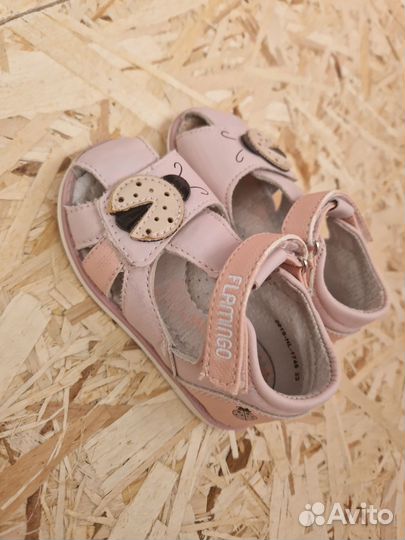 Обувь для девочки 23