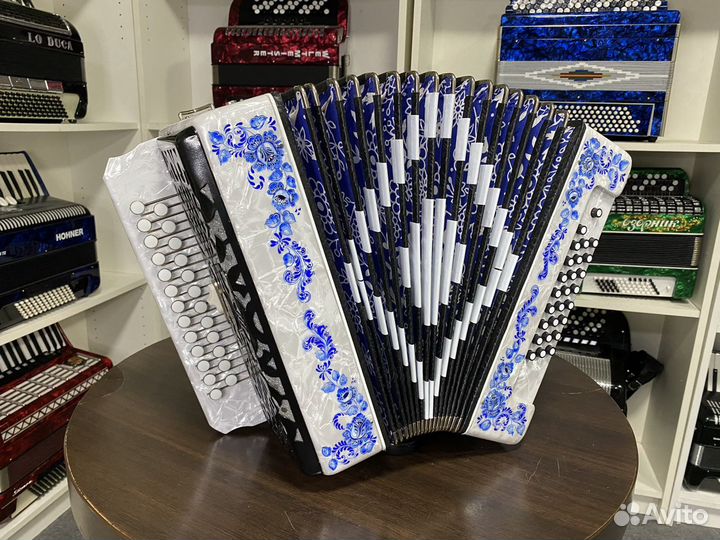 Шуйская гармонь Гжель заказная в ля