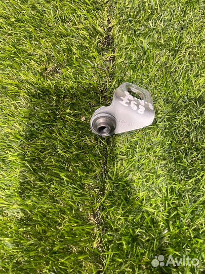 Петля двери задней левой Ford Escape 4 CX482 2021