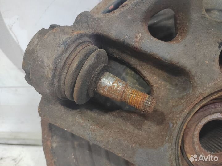 Ступица передняя левая Mercedes W163