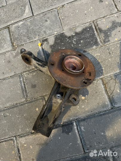 Поворотный кулак smart fortwo 451 правый