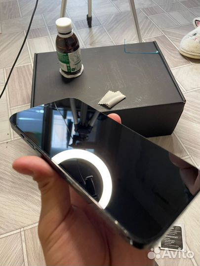 Замена экрана и аккумулятора