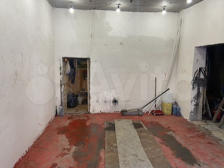 Гараж, > 30 м²