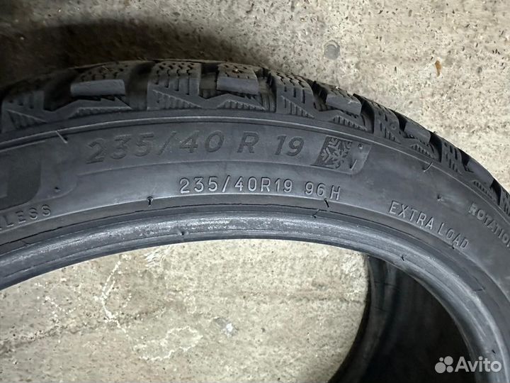 Michelin X-Ice North 4 235/40 R19 96H