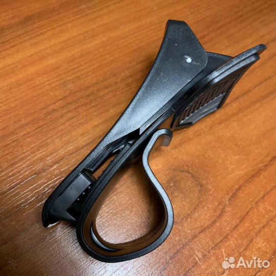 Держатель для телефона на приборную панель