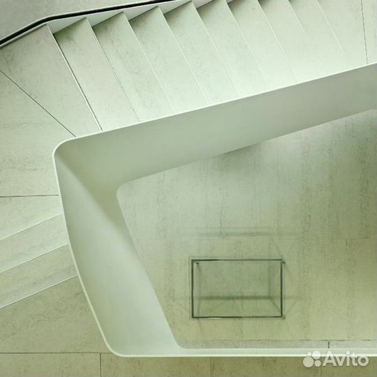 Лестница из акрила