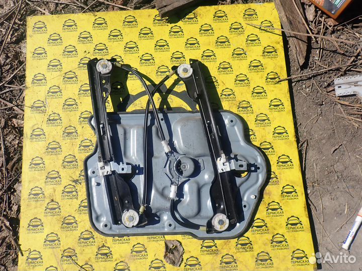 Стеклоподъемник передний правый Nissan Qashqai