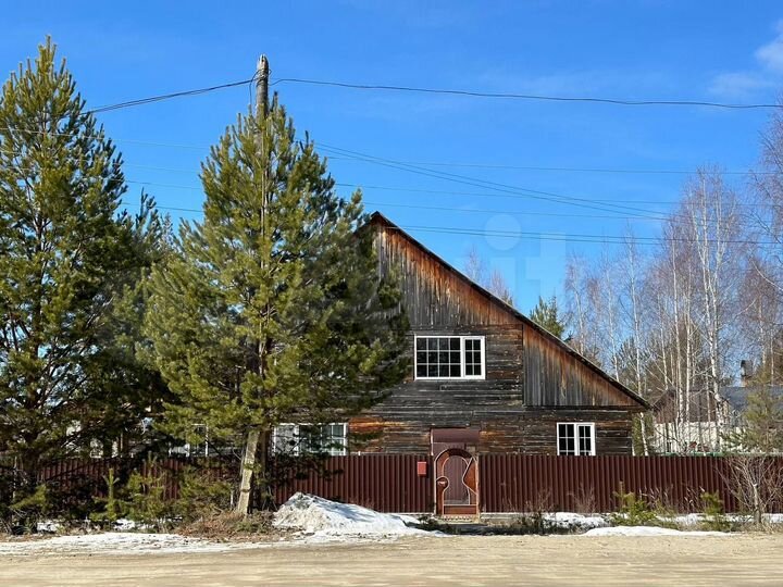 Дом 220 м² на участке 9 сот.