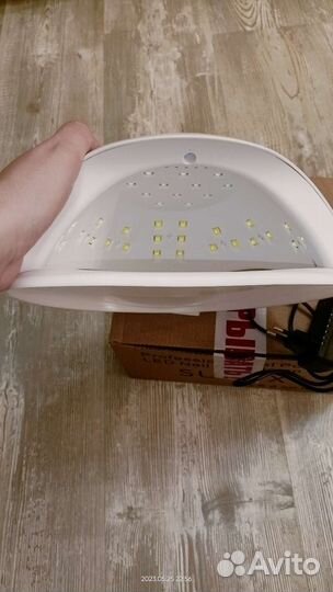 Лампа для сушки ногтей